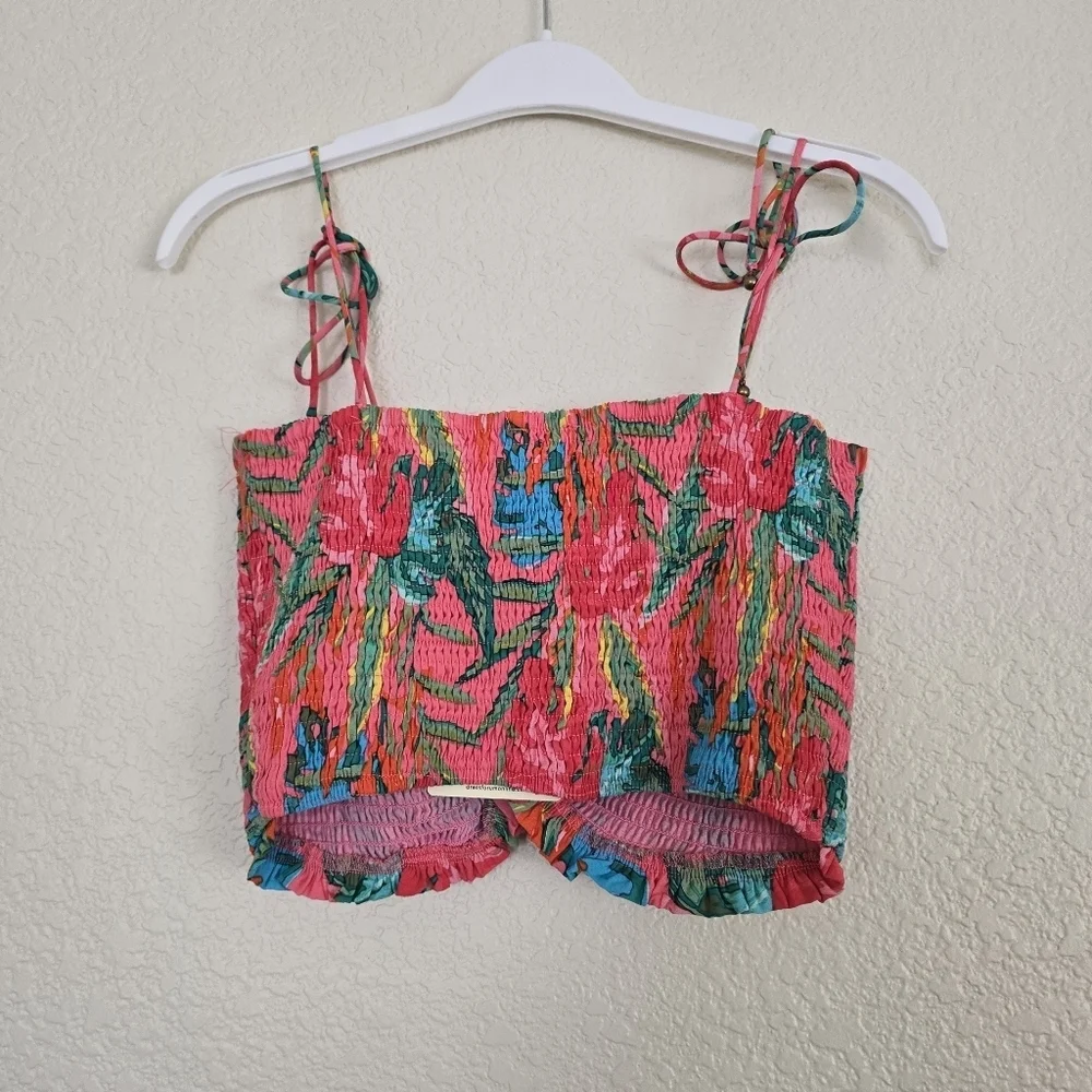 Dress Forum NWT Tropical Breeze Smocked Halter Top Medium - Picture 8 of 9